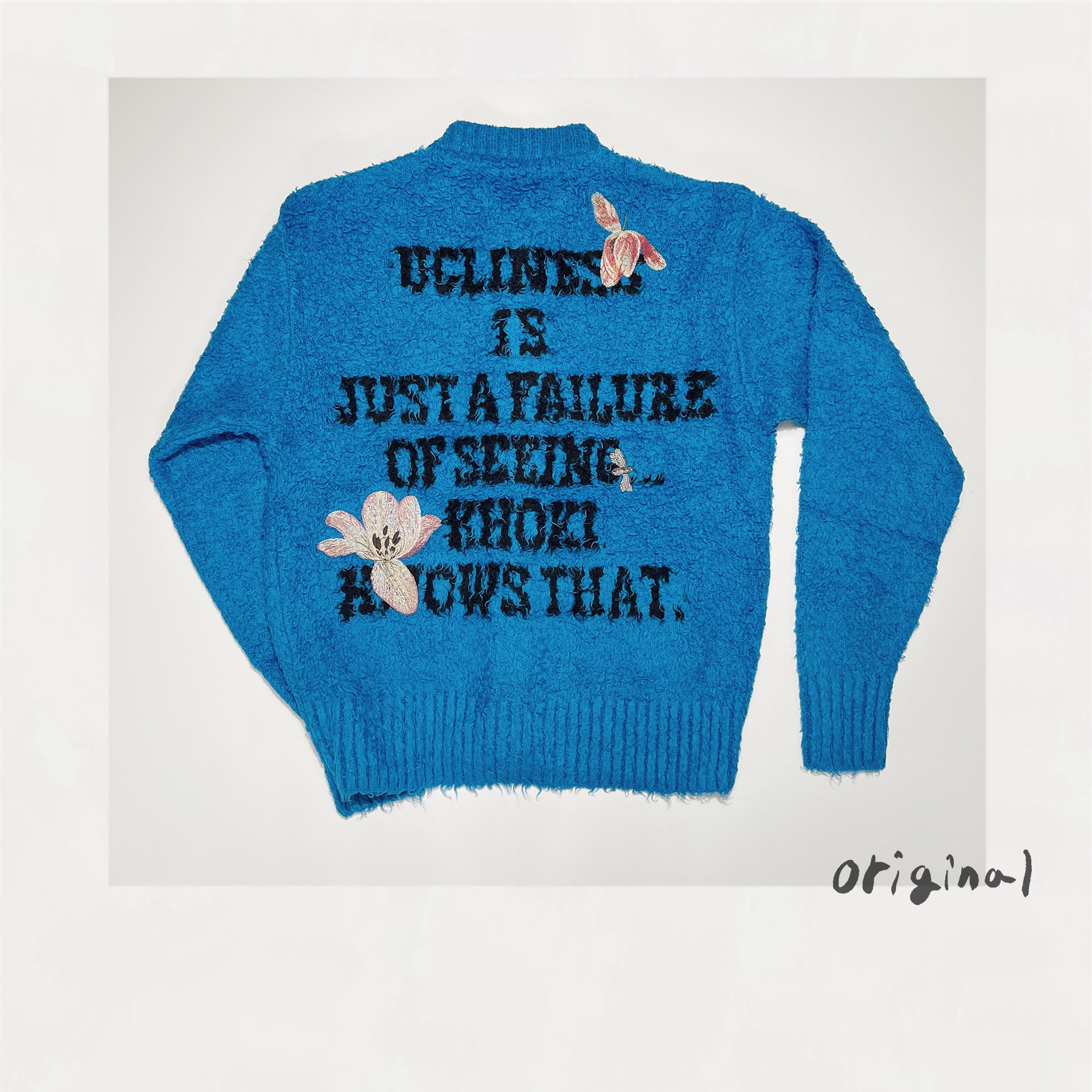 KHOKI Embroiderydesign crewneck cardigan KHOKI Embroiderydesign crewneck cardigan
