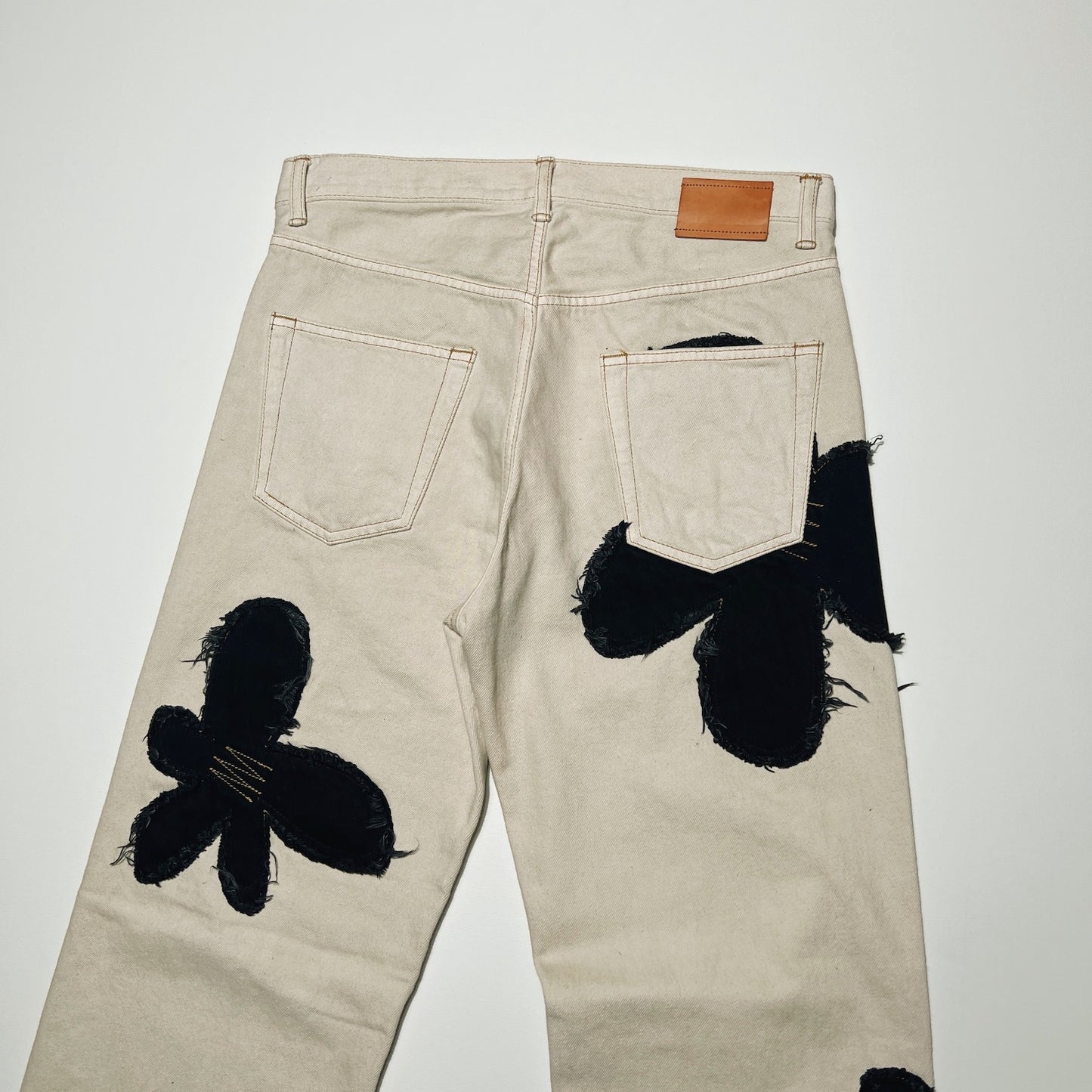 Flower pattern denim pants Beige