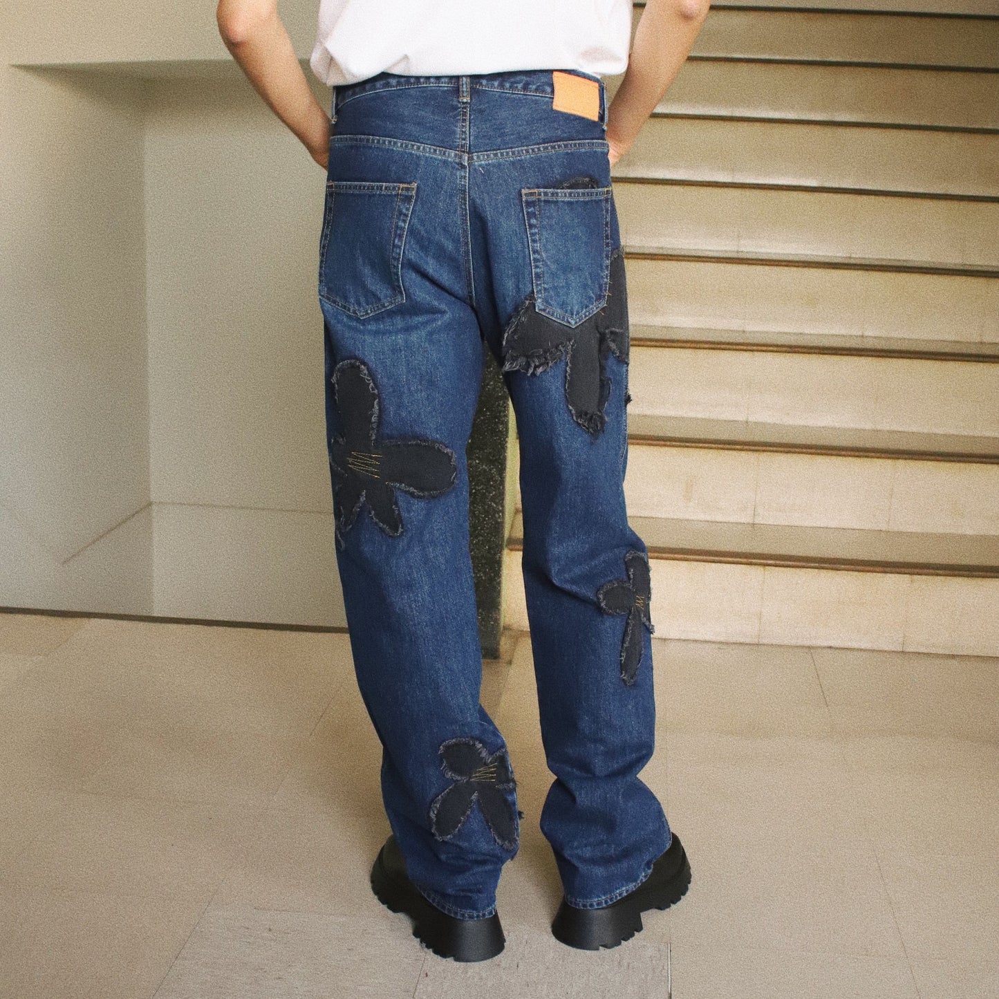 Flower pattern denim pants Indigo