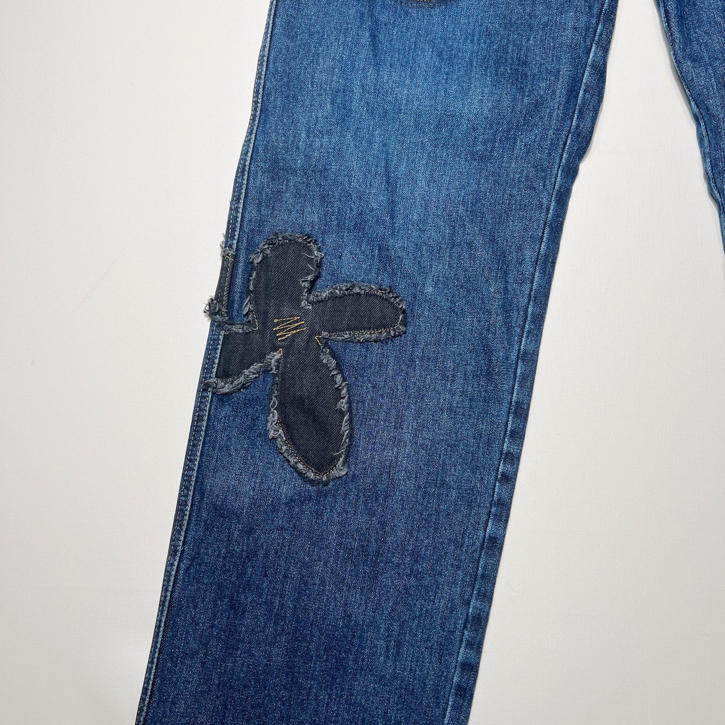 Flower pattern denim pants Indigo