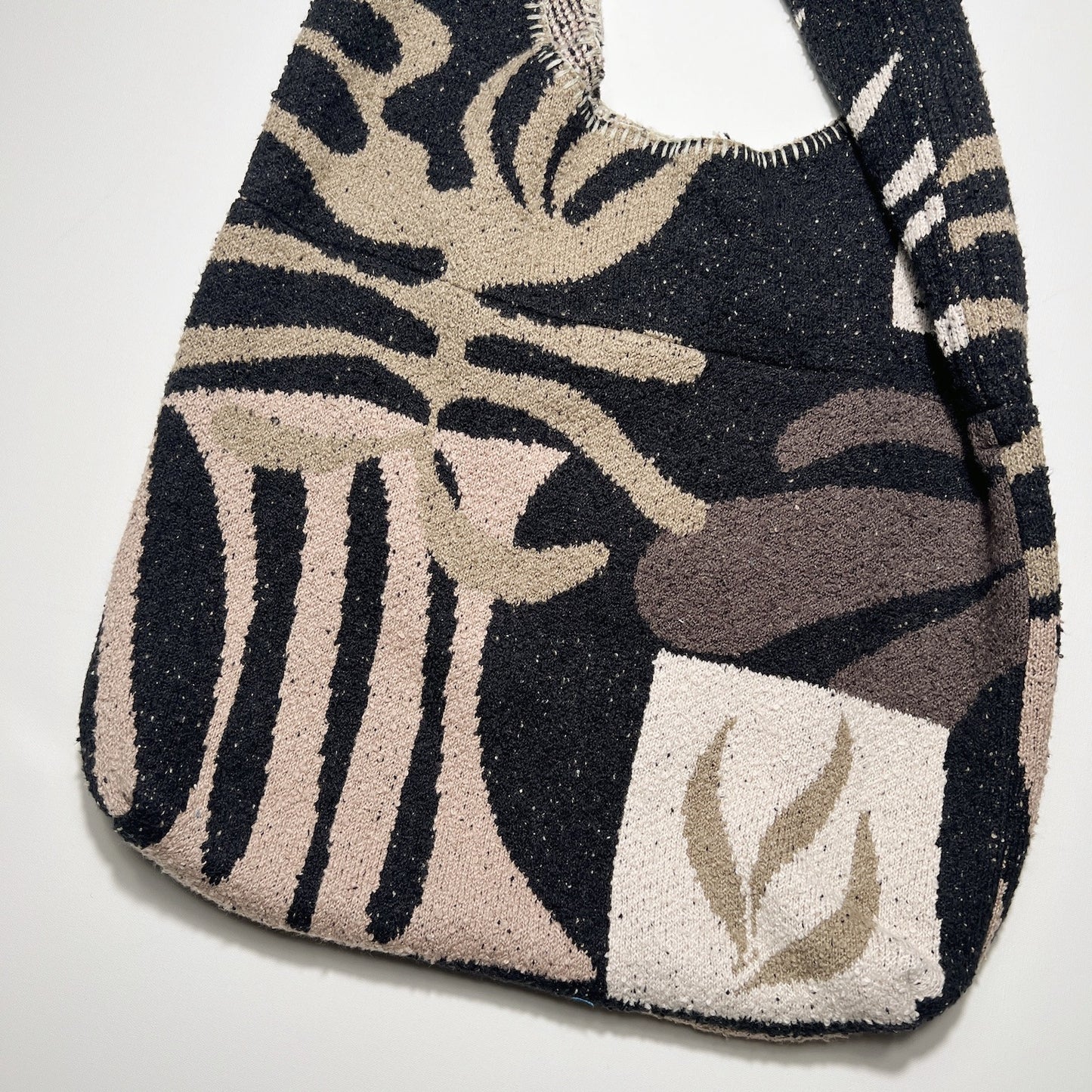 Intarsia-knit bag Black