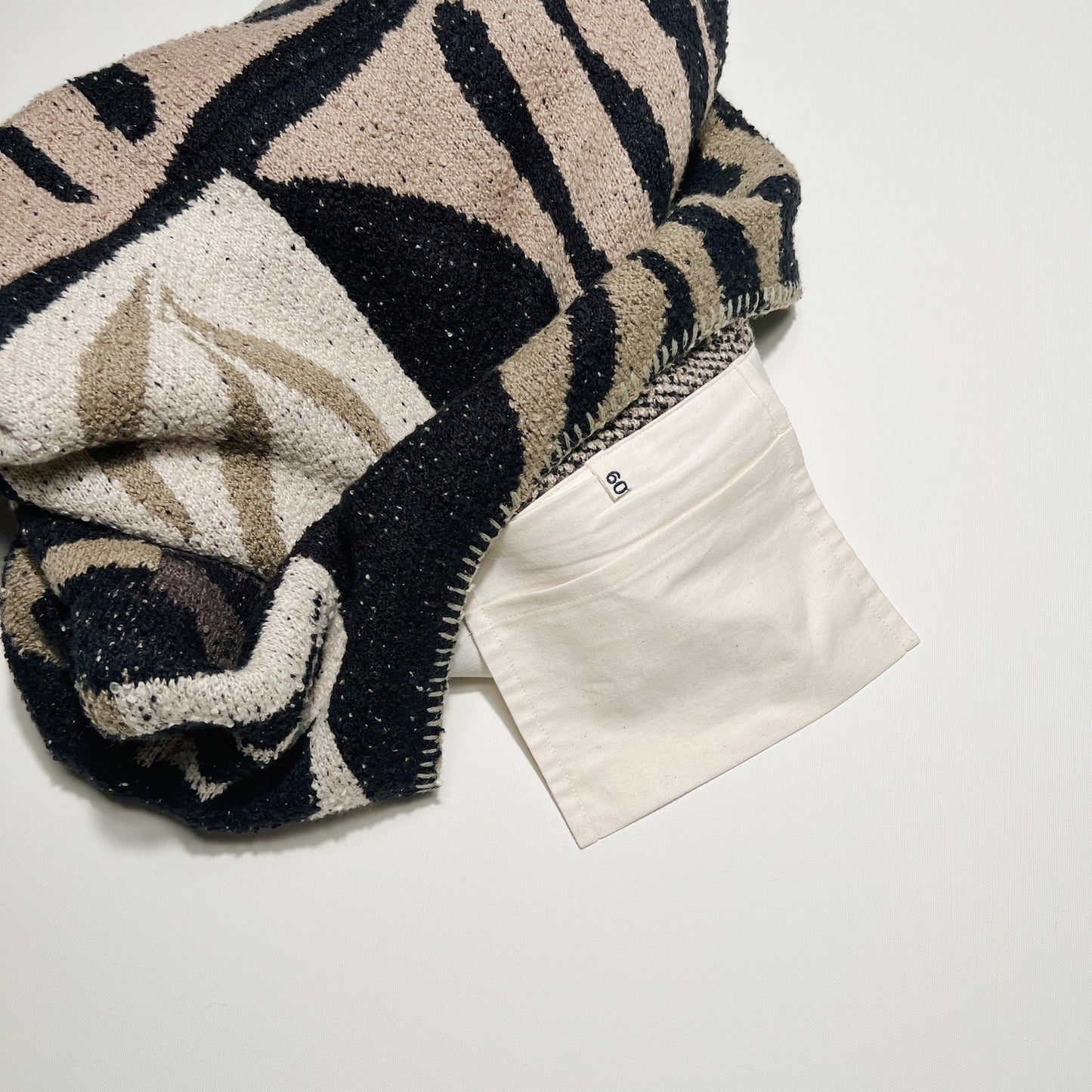 Intarsia-knit bag Black
