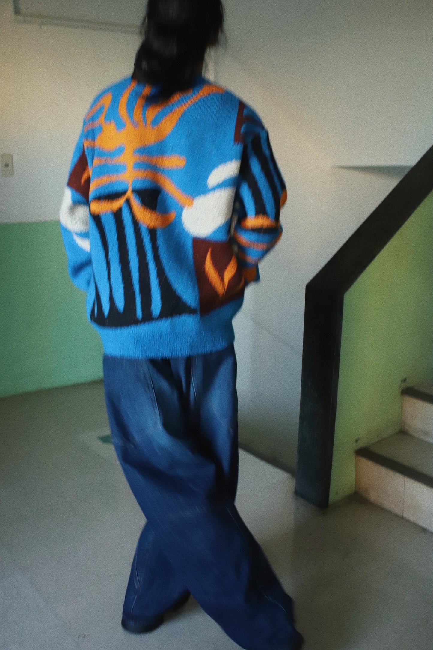 Intarsia-knit jumper Blue