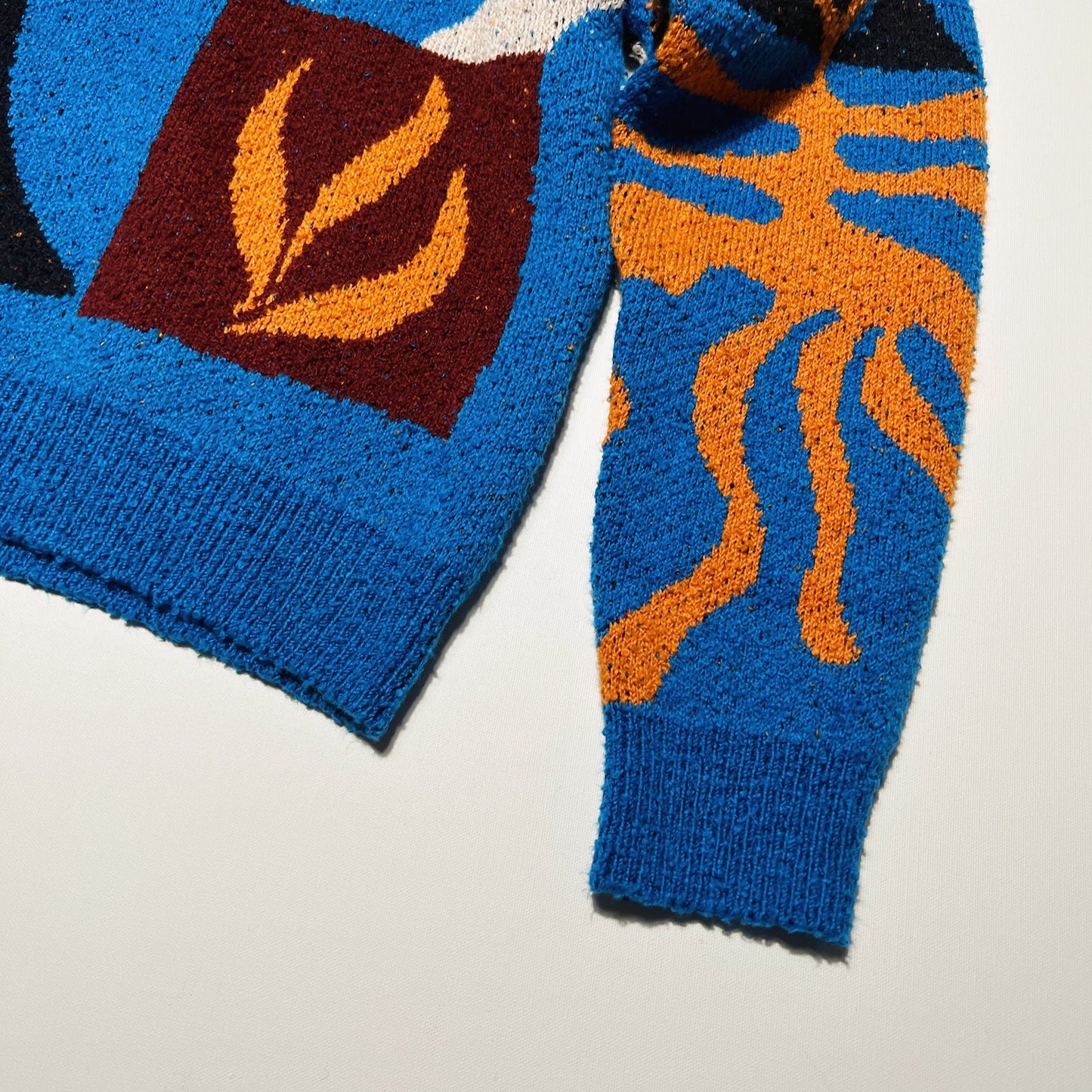 Intarsia-knit jumper Blue
