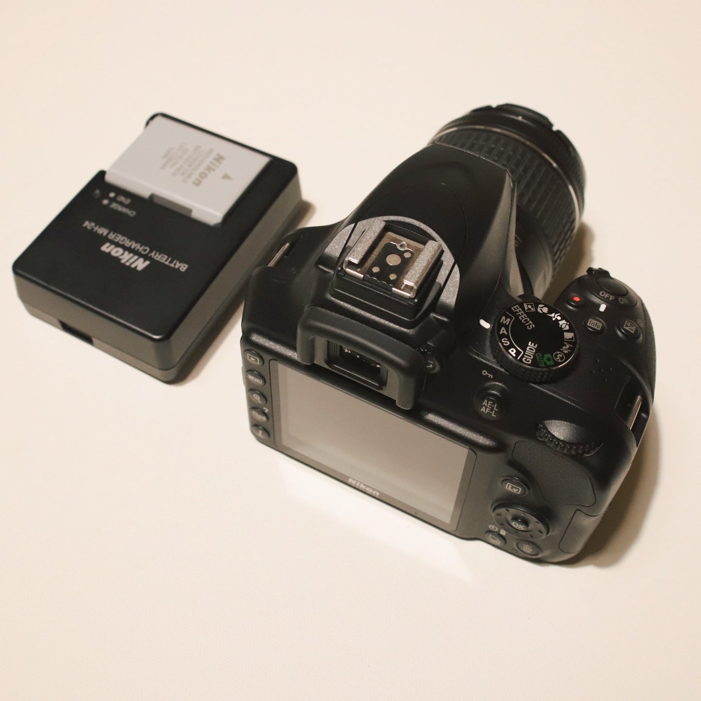 Nicon D3400
