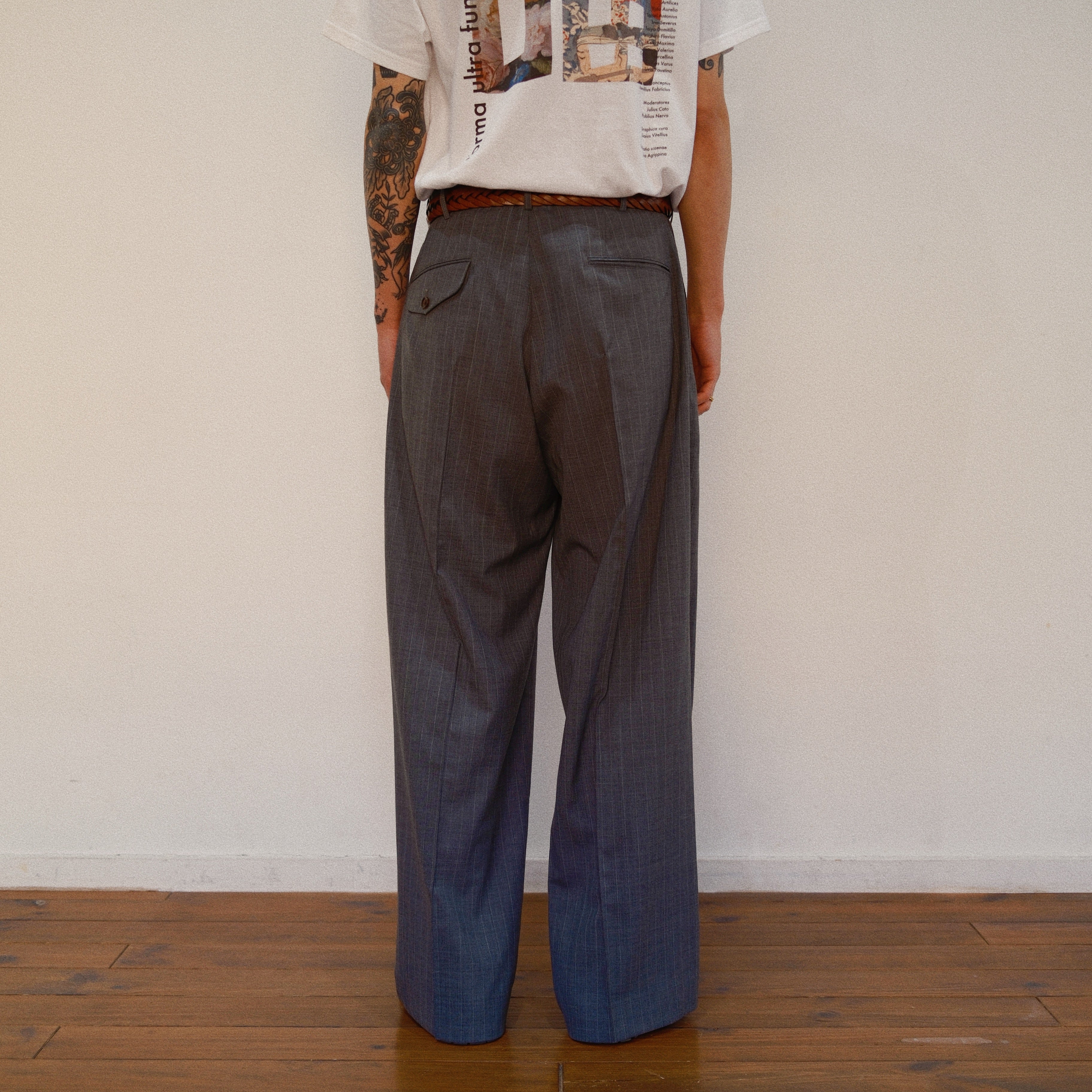 【KHOKI】 Pleated Stripe Summer Wool Pants Pleated Stripe Summer Wool Pants Gray – EYE/KHOKI