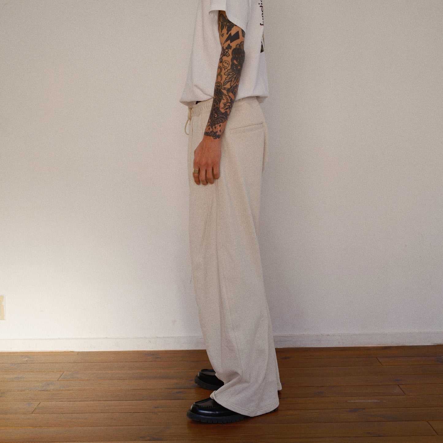 3D Cutting Sweat Pants Oatmeal