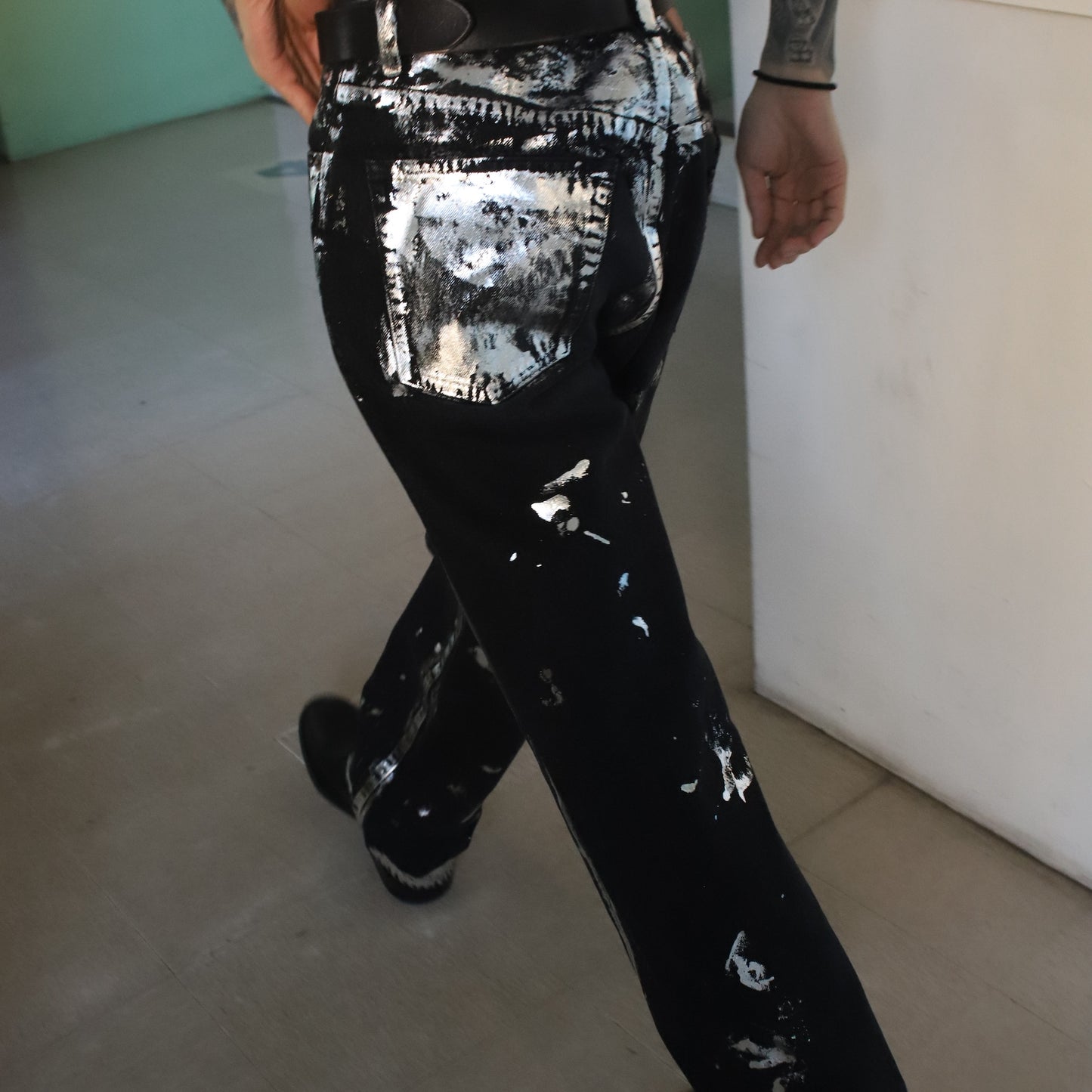 Silver printed pants Black