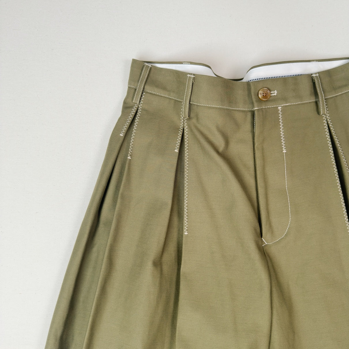 Tuck-detail cotton pants Khaki
