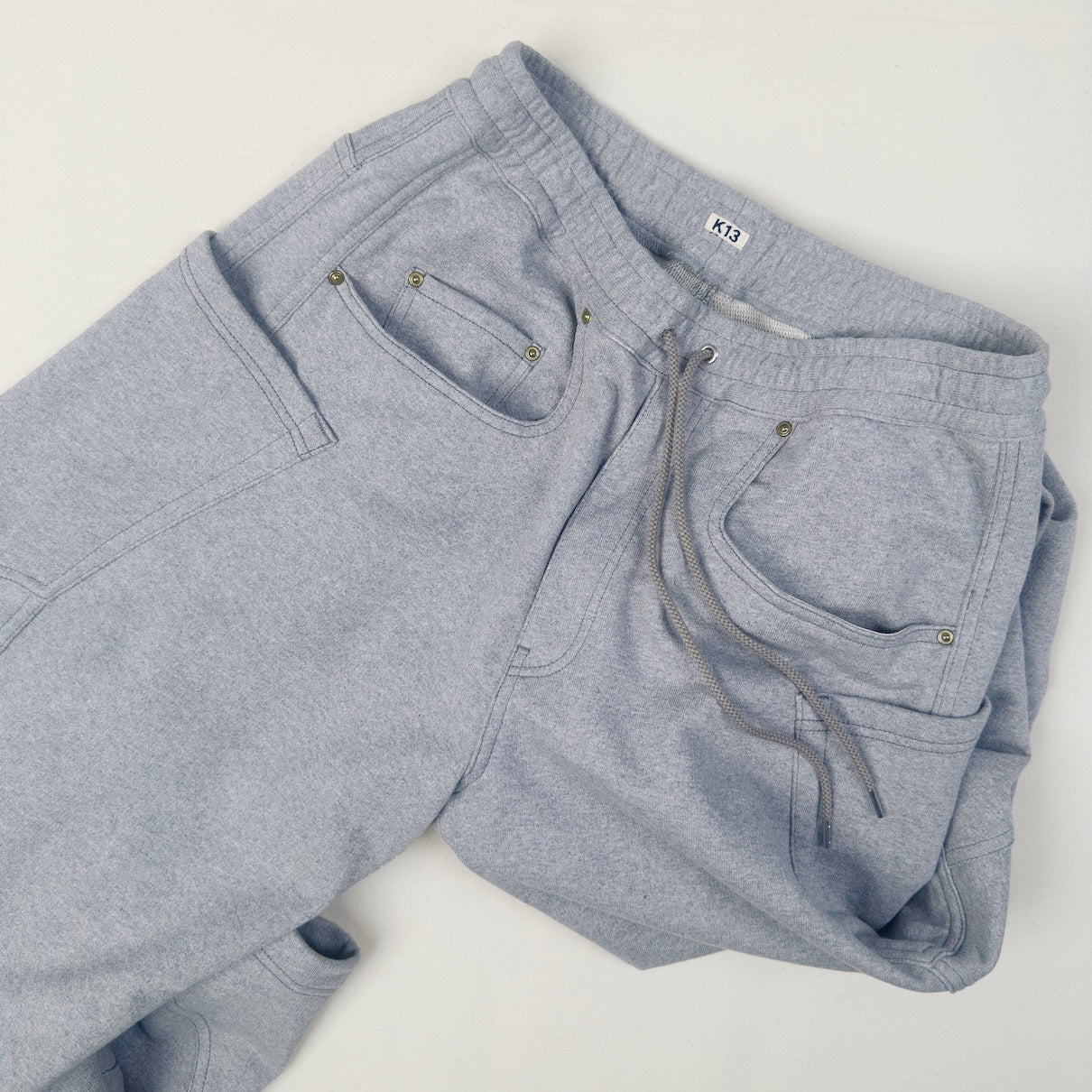 3D cutting sweat pants Gray