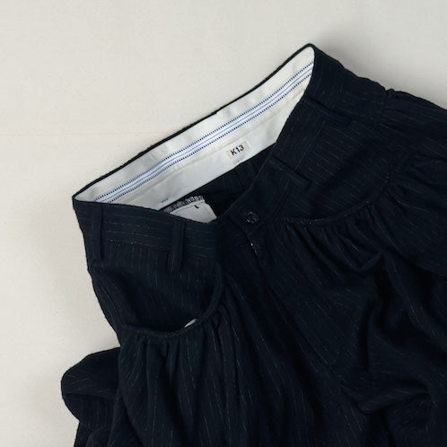 Gatther-detail pants Black