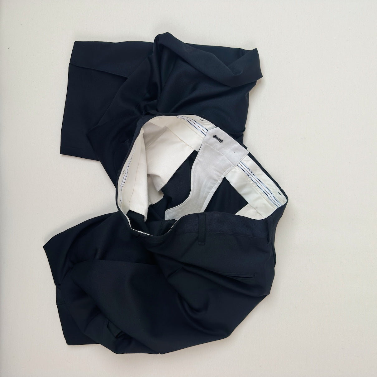 Tuck-detail pants Black