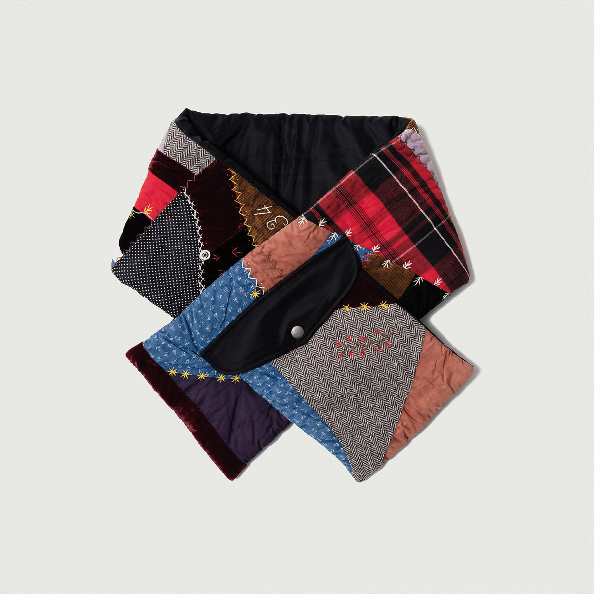 Quilt muﬄer Black