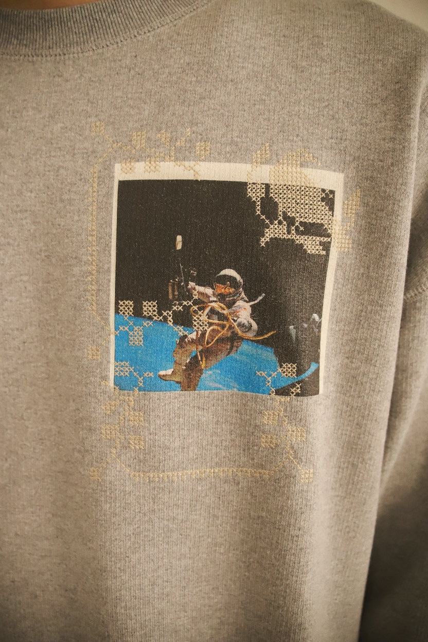 Embroidery and print design sweat shirt Gray