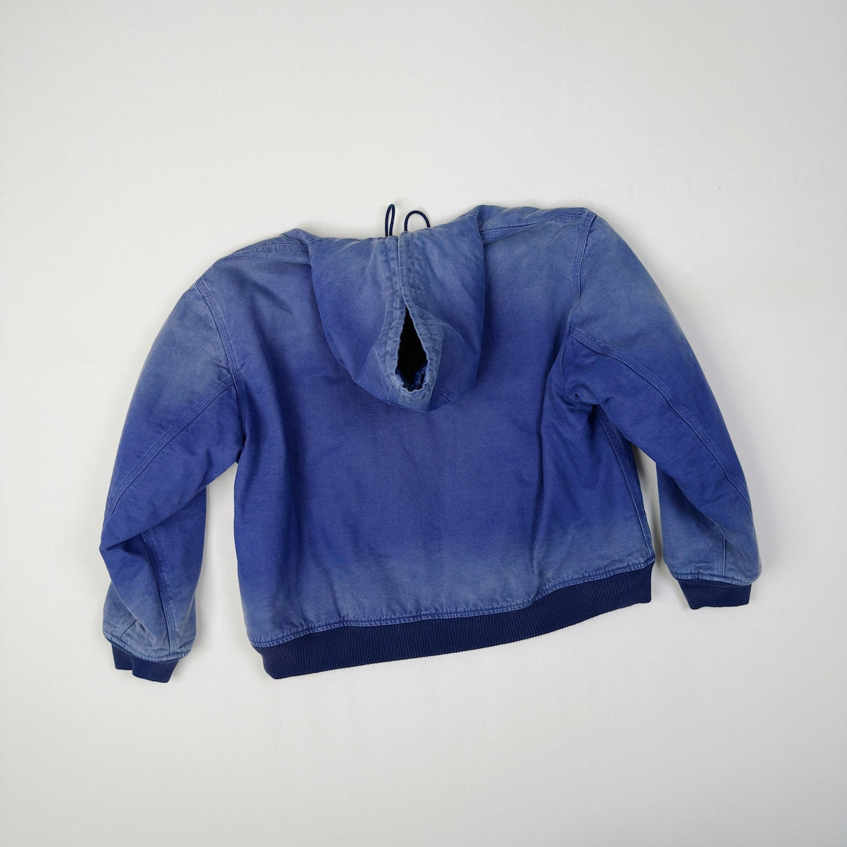 Vintage-eﬀect embroidered jacket Blue