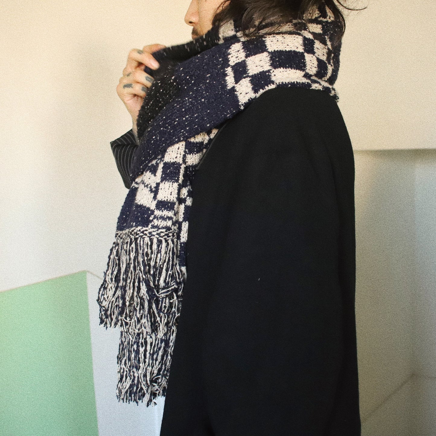 Intarsia-knit muffler Navy