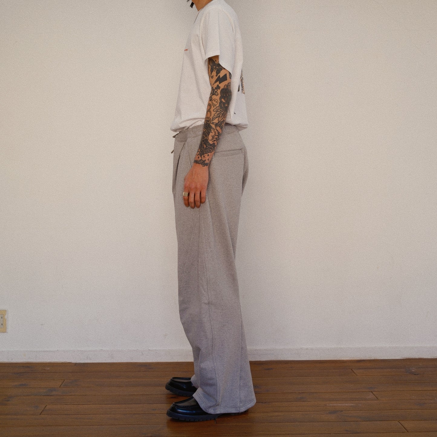 3D Cutting Sweat Pants Gray