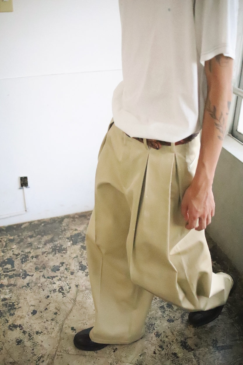 Tuck-detail cotton pants Beige
