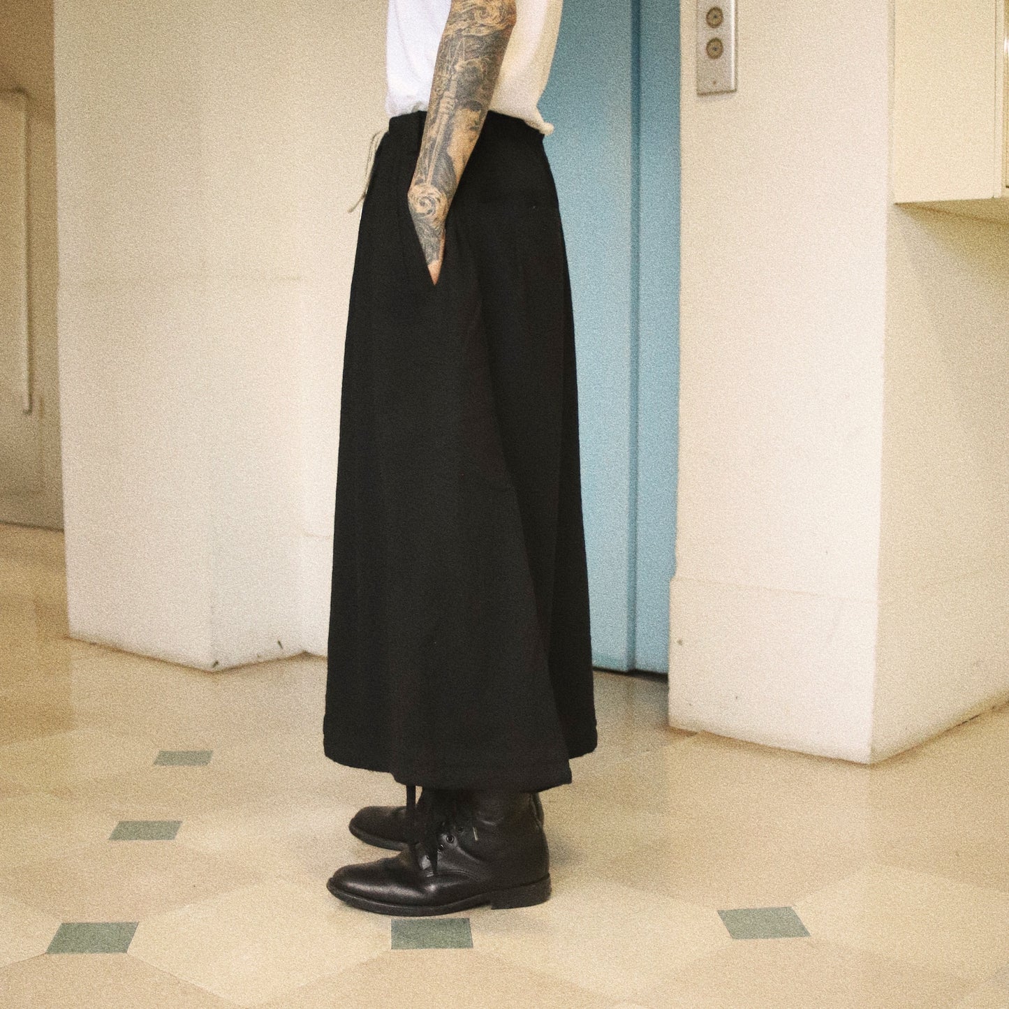 Washed wool balloon pants Black