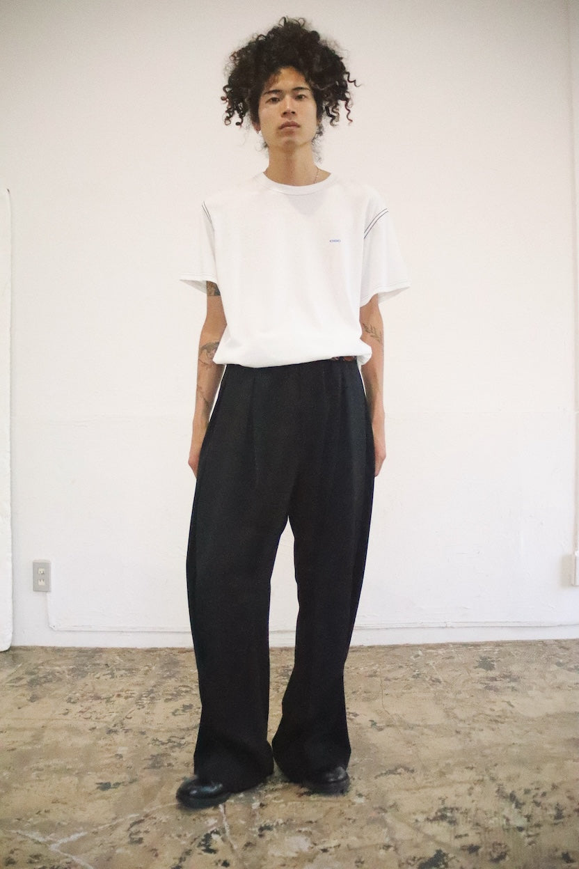 Tuck-detail pants Black