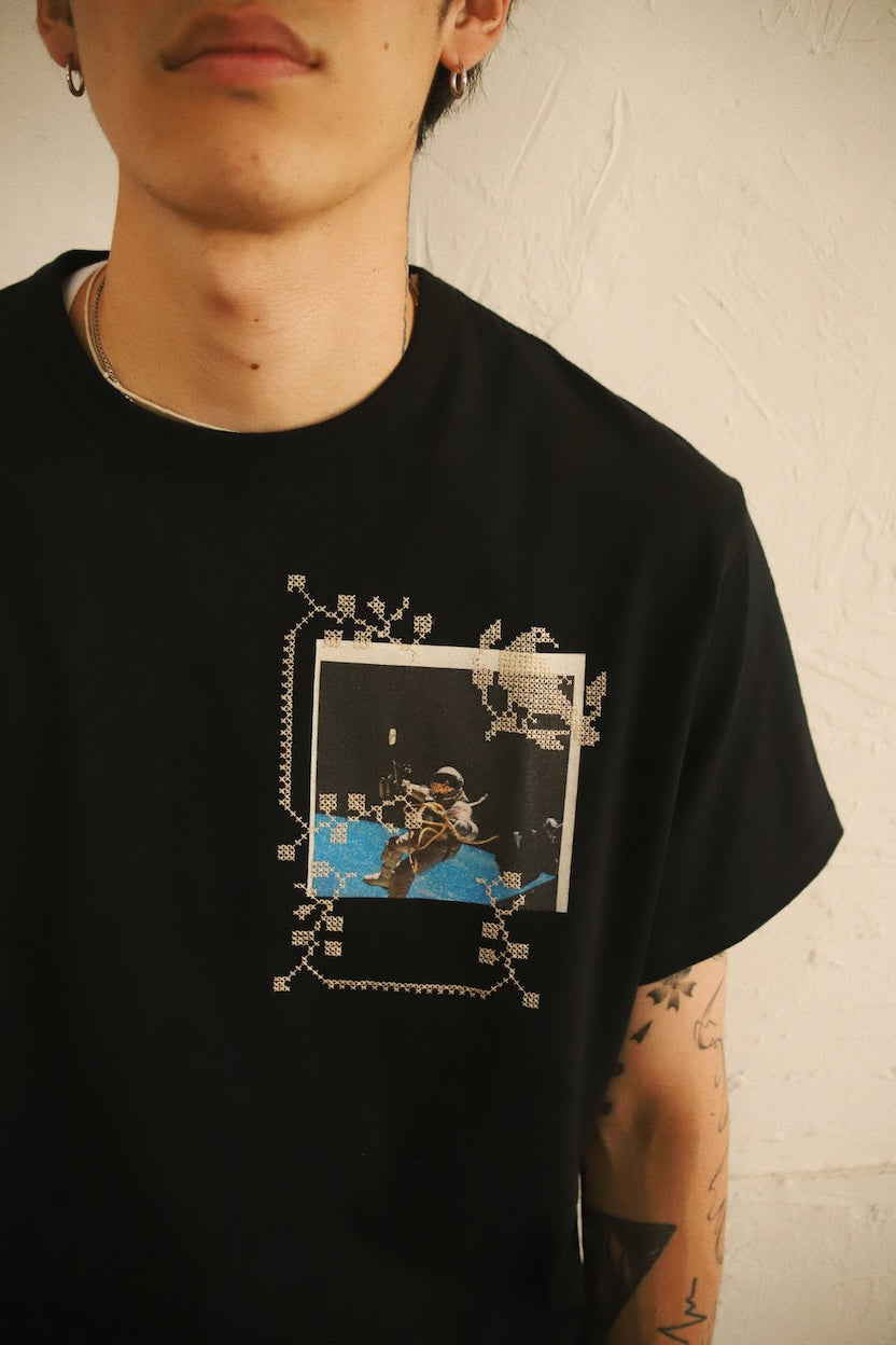 Embroidery and print design T-shirt Black