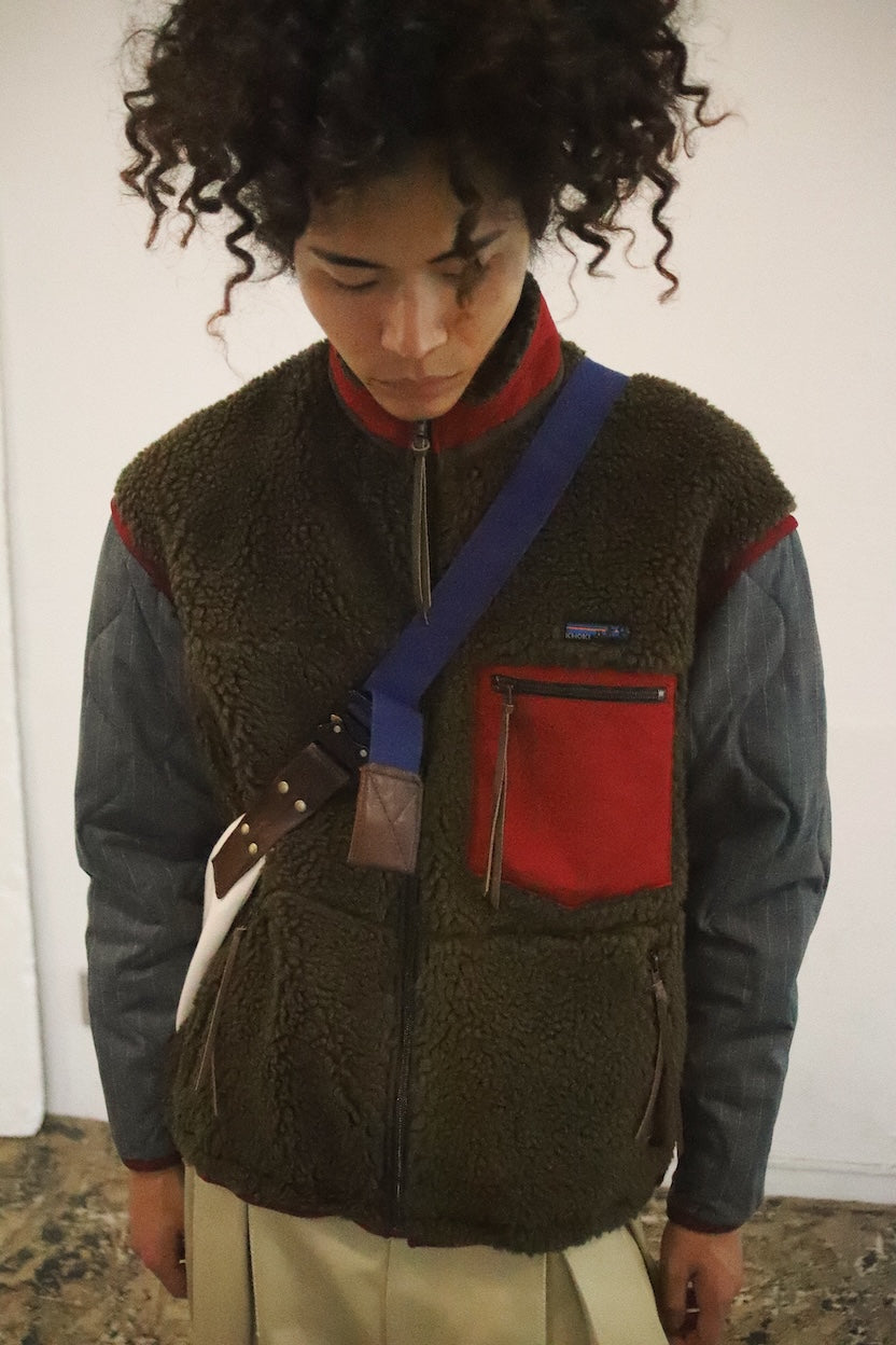 3D cutting messenger bag Blue