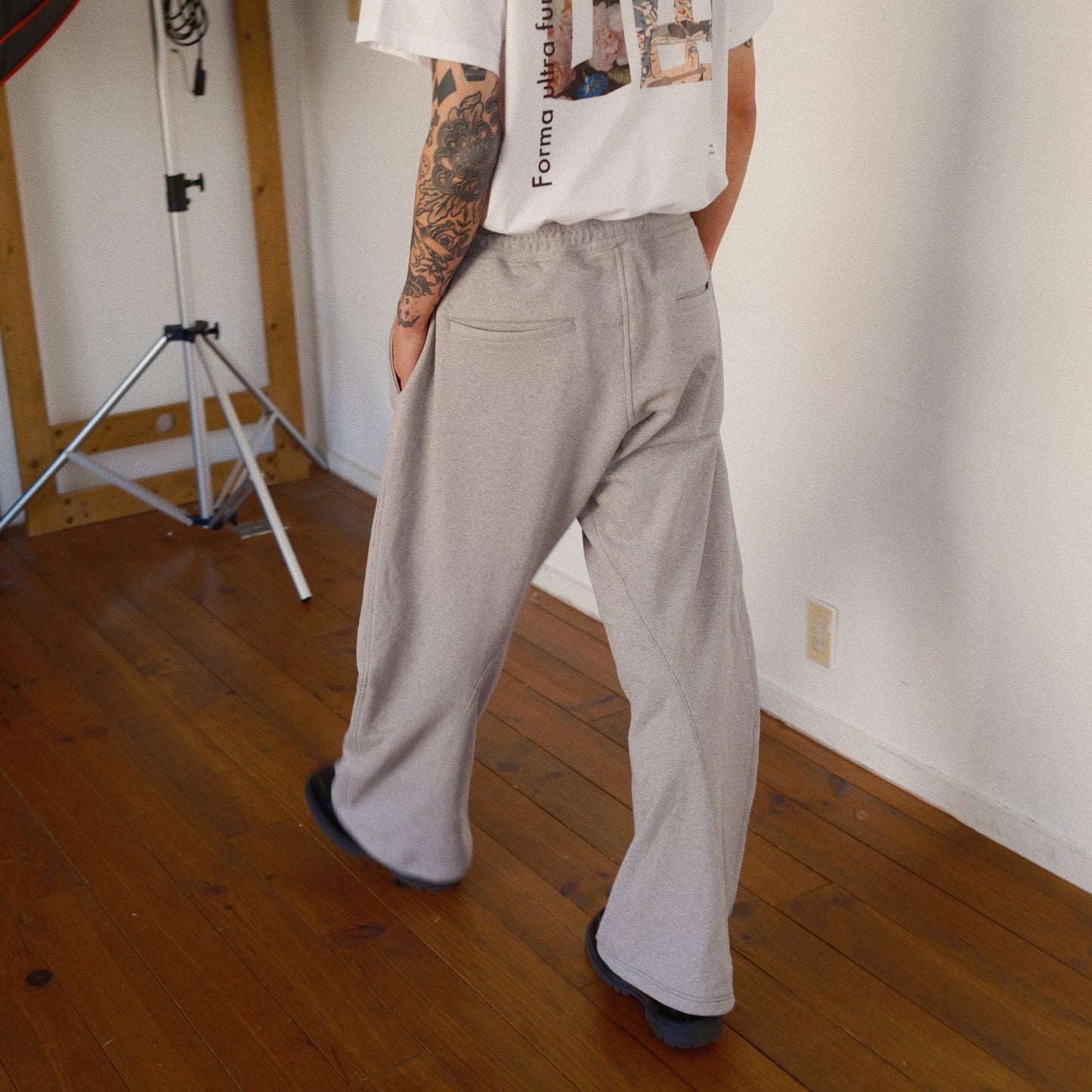 3D Cutting Sweat Pants Gray