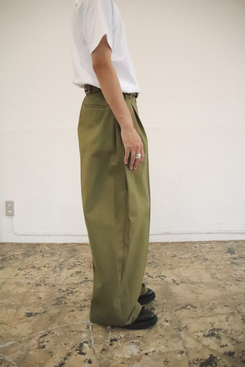 Tuck-detail cotton pants Khaki