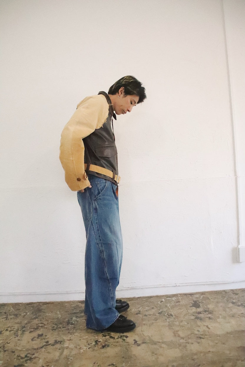 Vintage-eﬀect leather jacket Brown