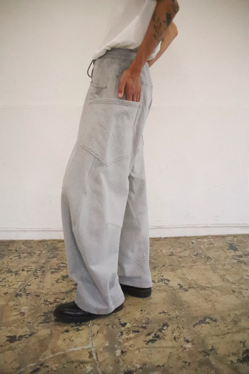 3D cutting sweat pants Gray