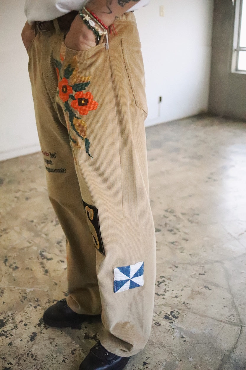 Embroidery-design pants Beige