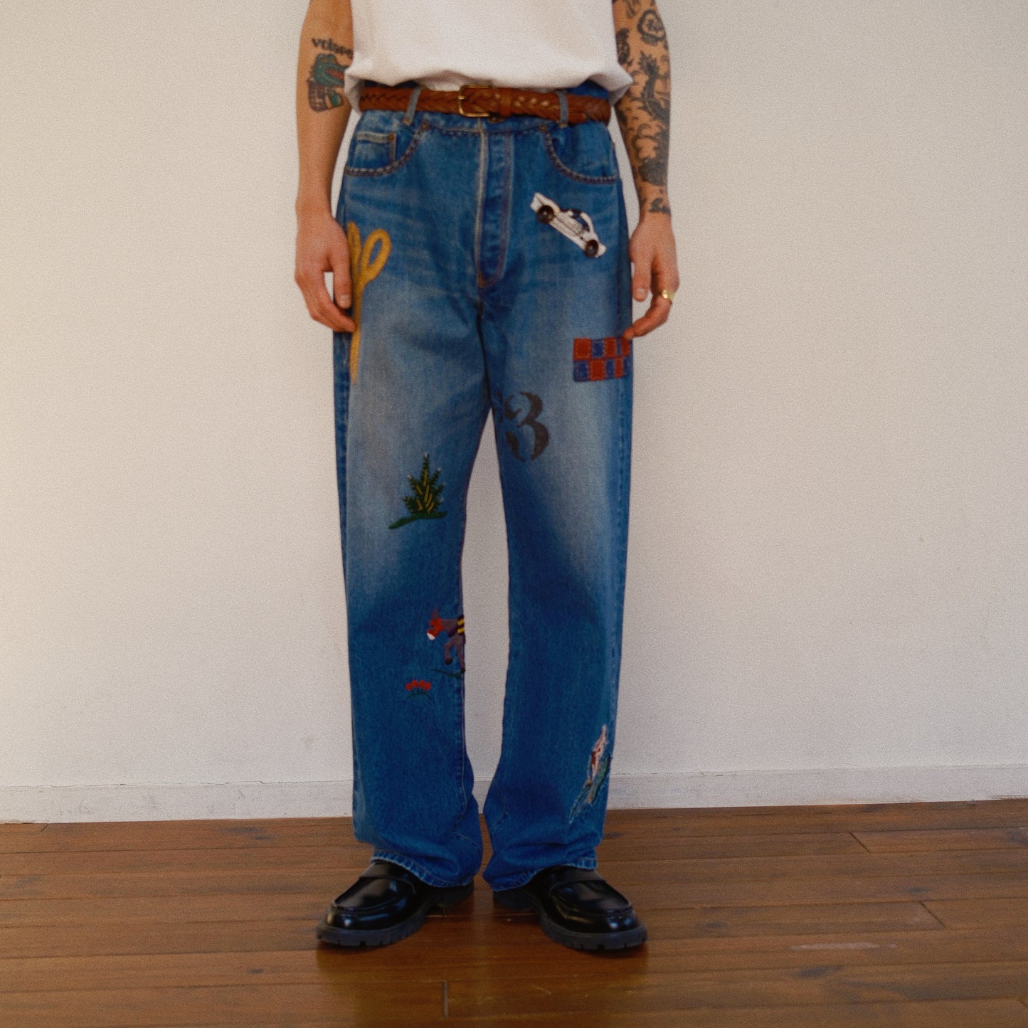 Hand-Embroidered Denim Pants 　Indigo