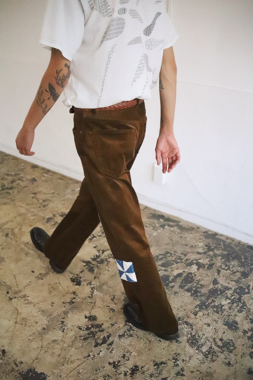 Embroidery-design pants Brown