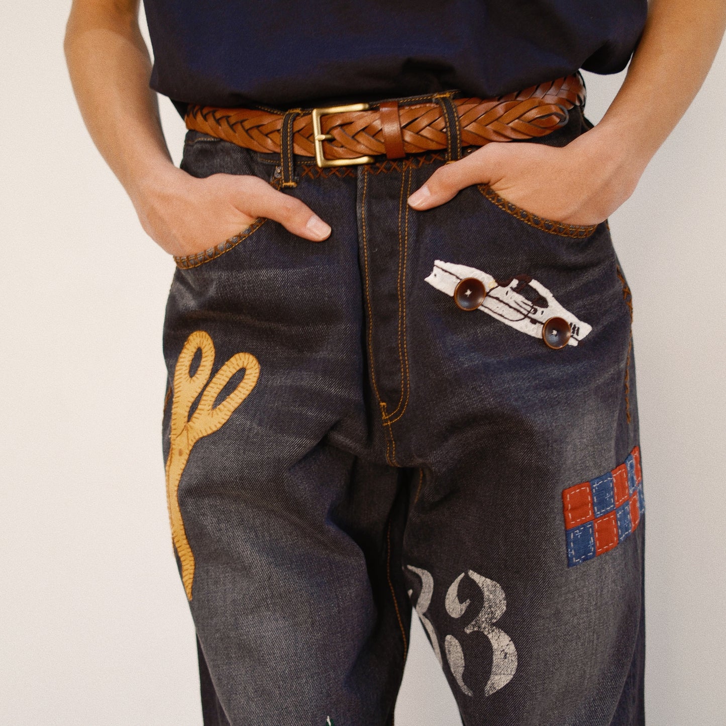 Hand-Embroidered Denim Pants 　Black