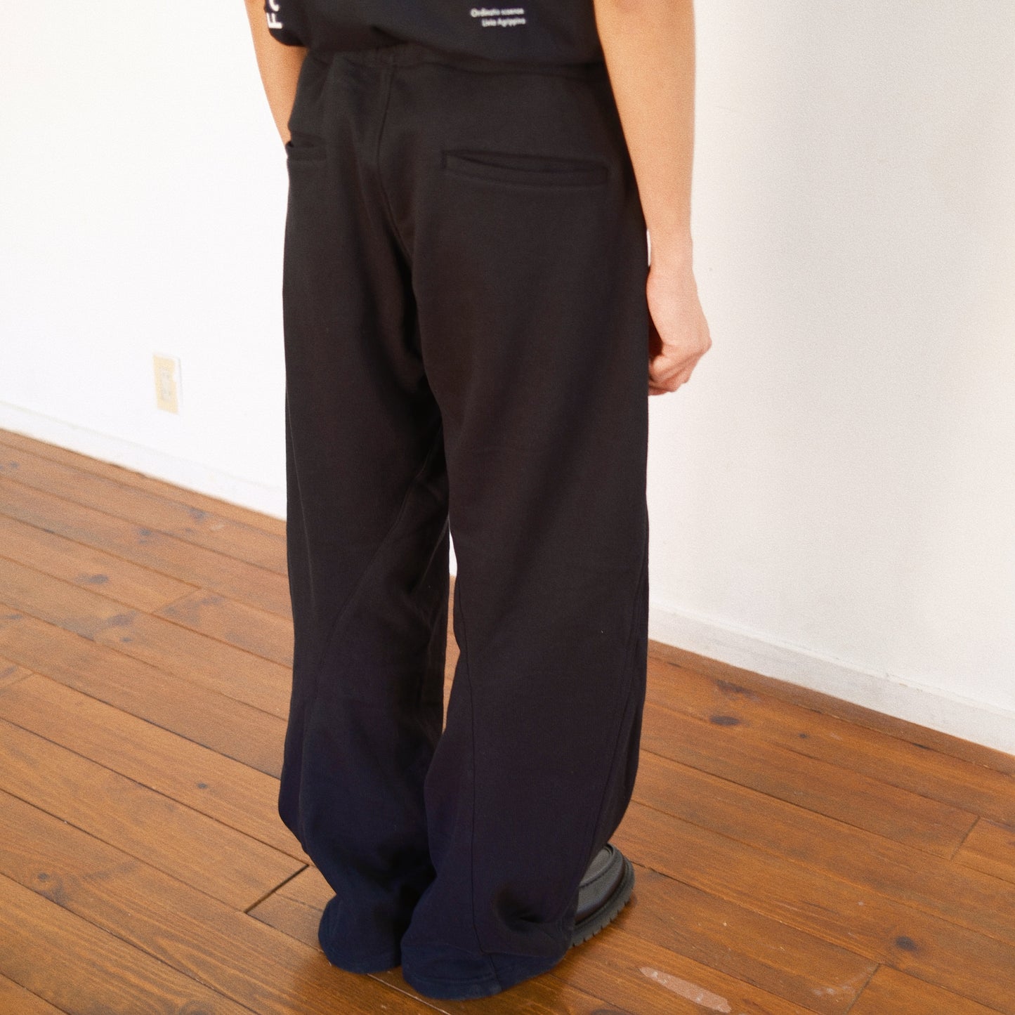 3D Cutting Sweat Pants Black