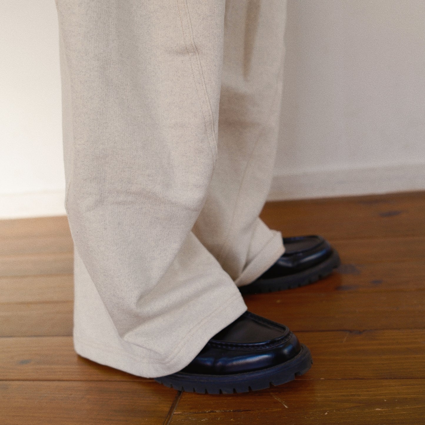 3D Cutting Sweat Pants Oatmeal