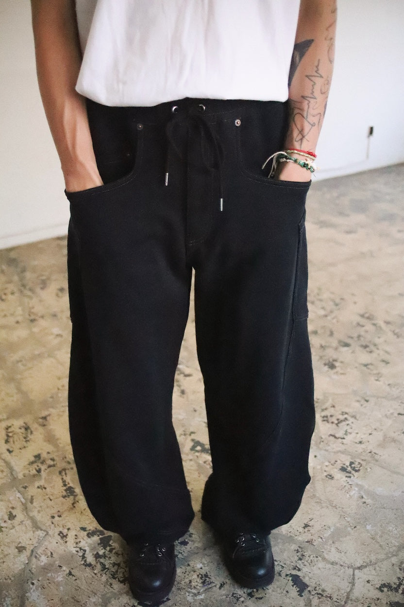 3D cutting sweat pants Black