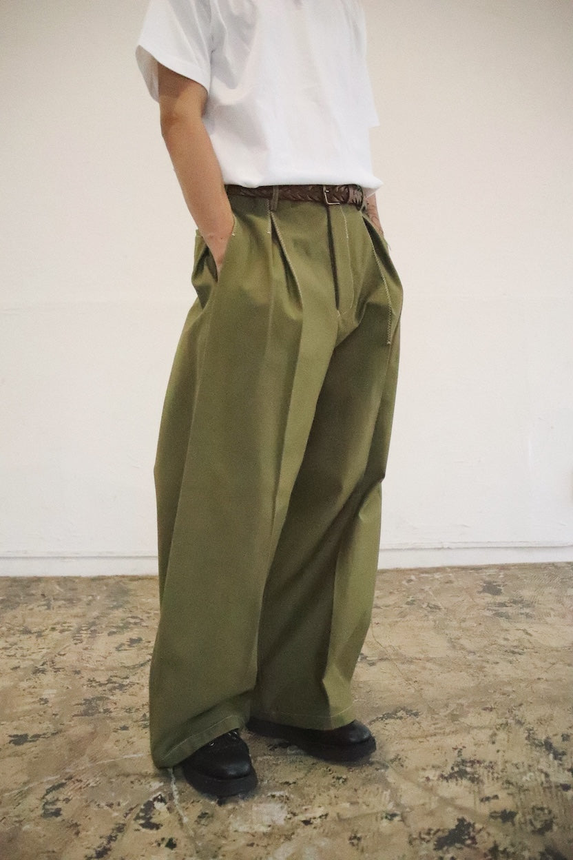 Tuck-detail cotton pants Khaki