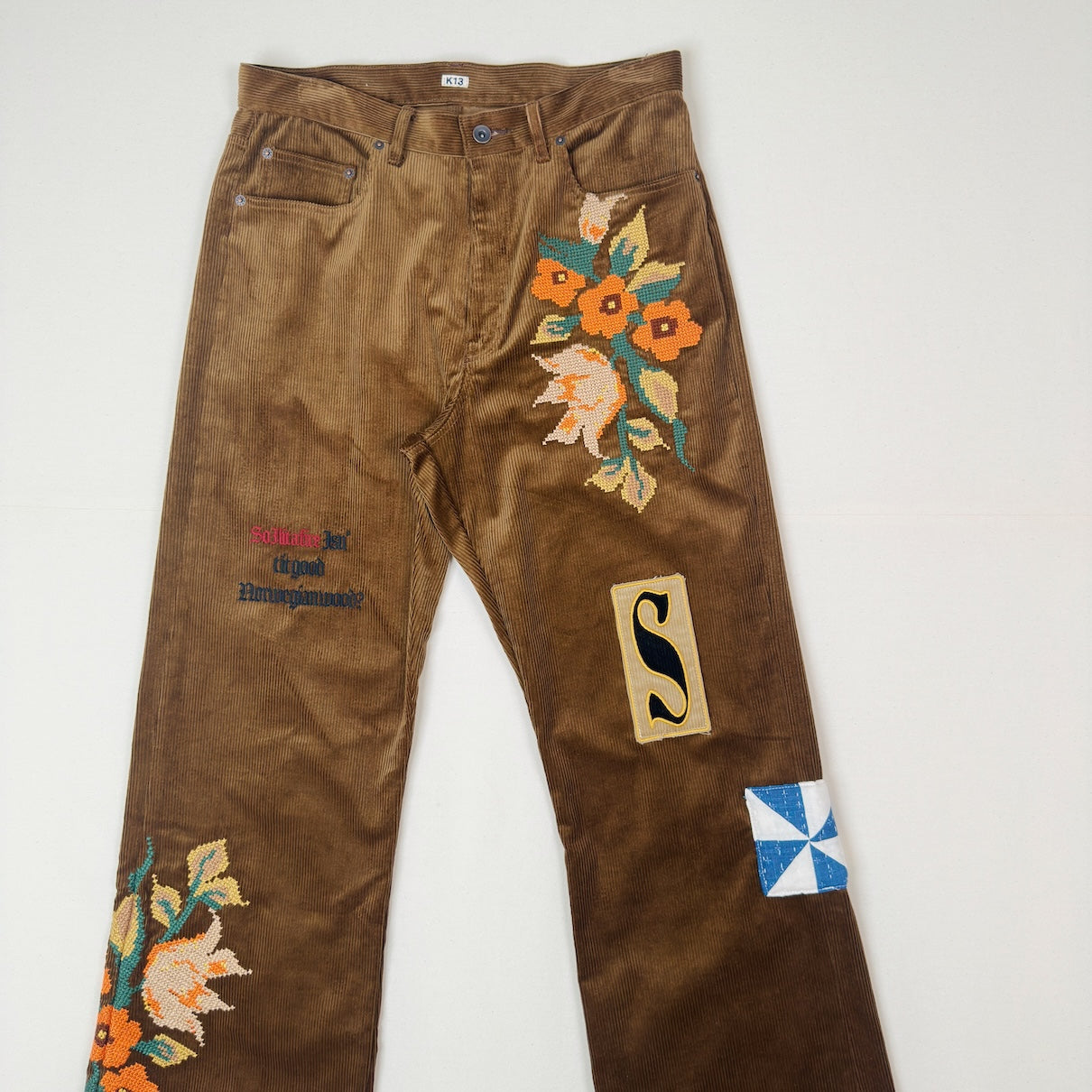 Embroidery-design pants Brown