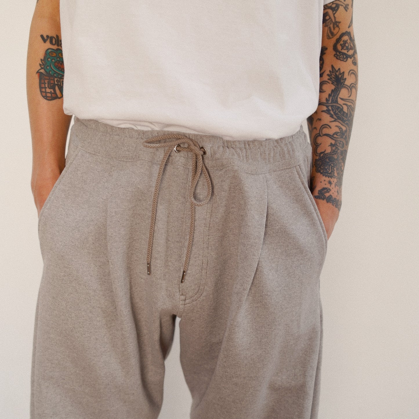 3D Cutting Sweat Pants Gray