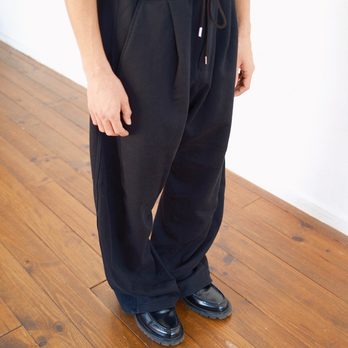 3D Cutting Sweat Pants Black