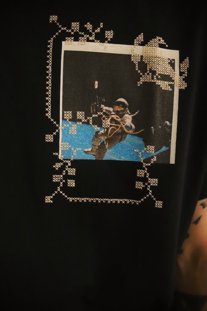 Embroidery and print design T-shirt Black