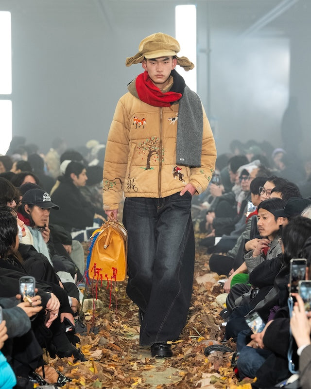 Panel-design muﬄer Red