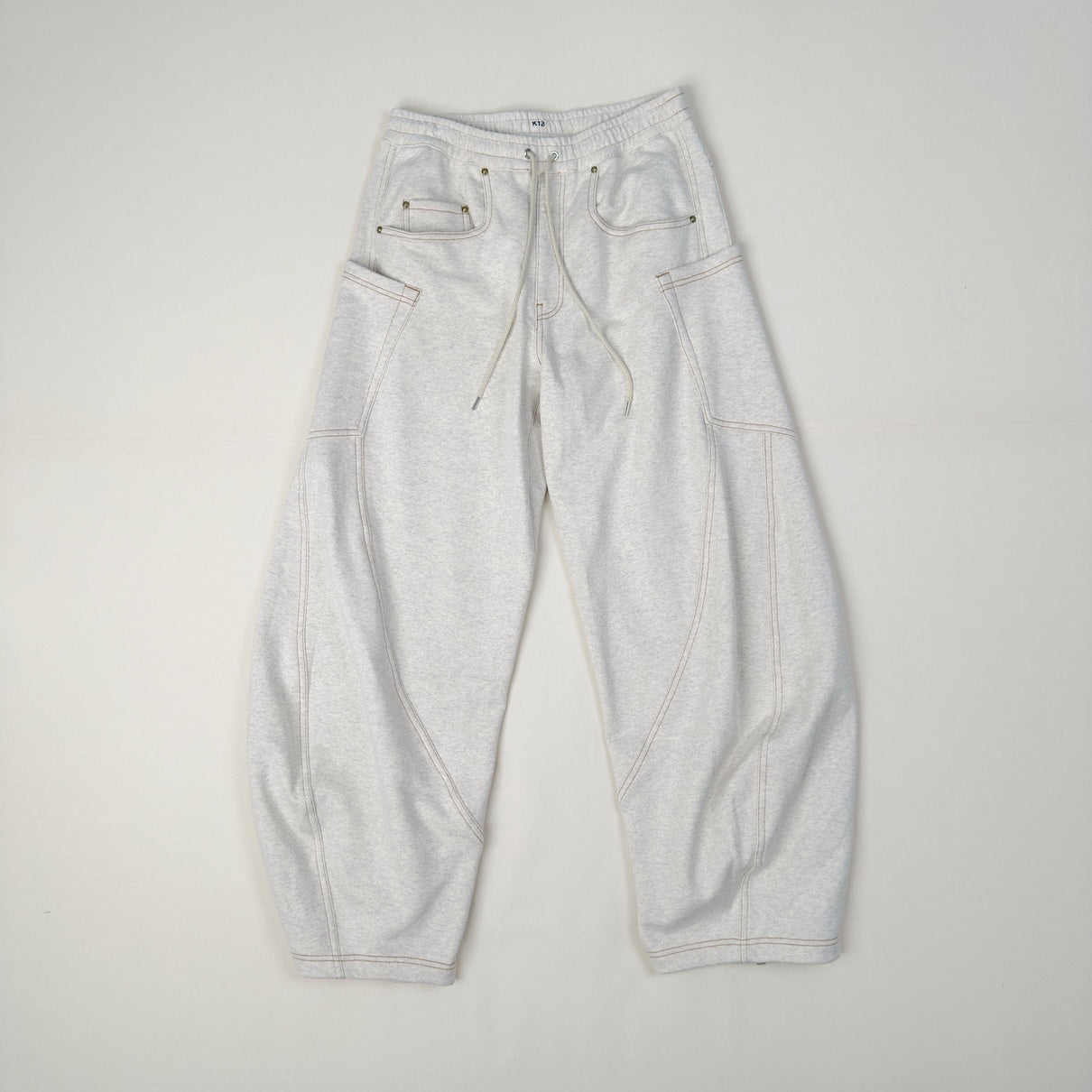 3D cutting sweat pants Oatmeal