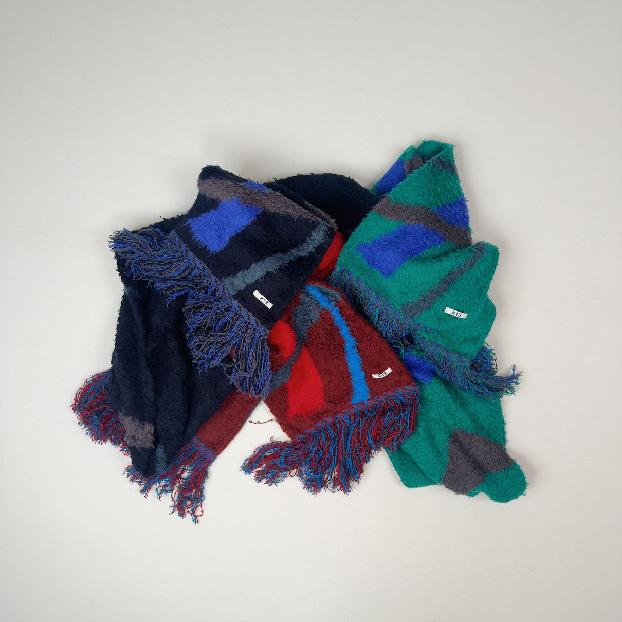 Jacquard-design muﬄer Red