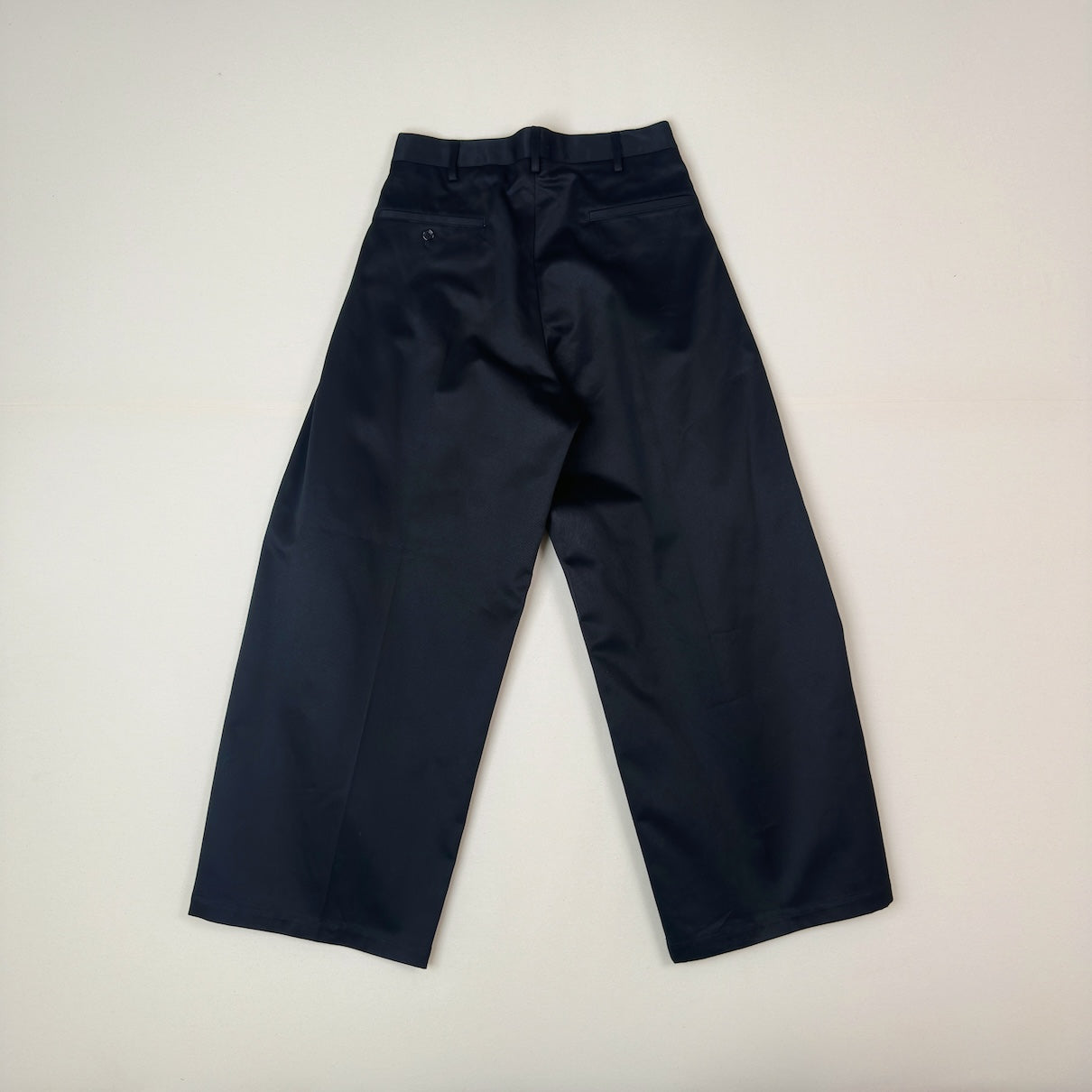 Tuck-detail cotton pants Black