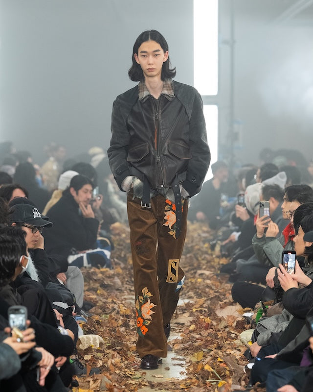 Embroidery-design pants Brown