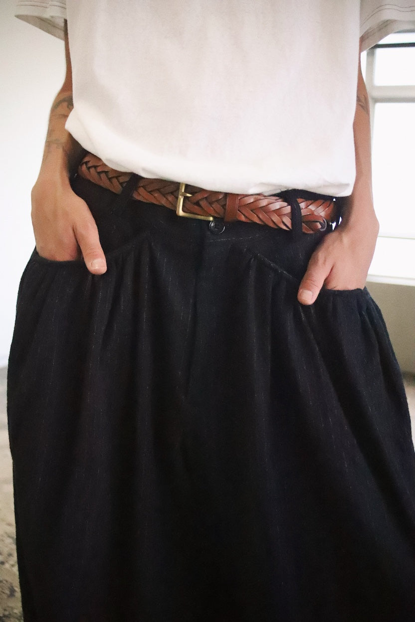 Gatther-detail pants Black