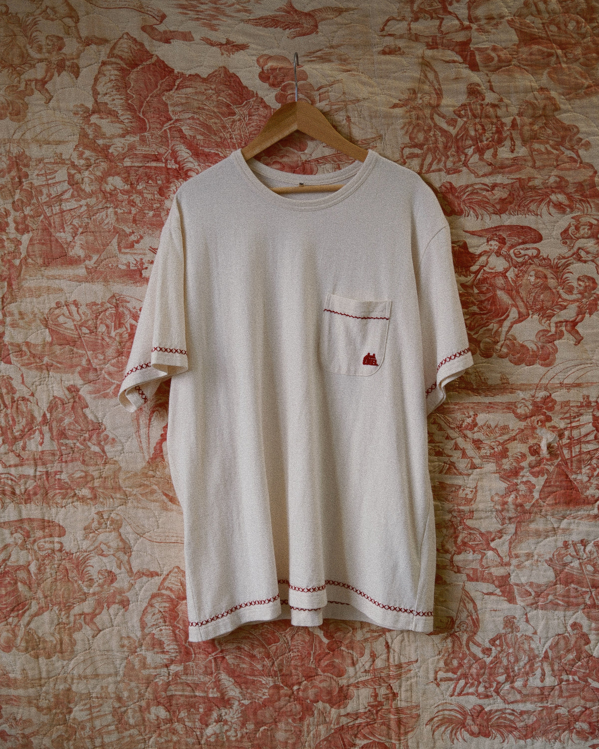 Hand-embroidered T-shirt Oatmeal