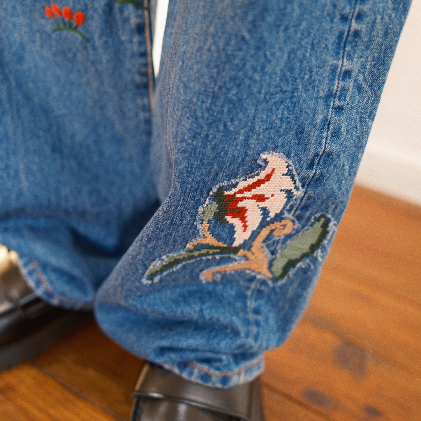 Hand-Embroidered Denim Pants 　Indigo